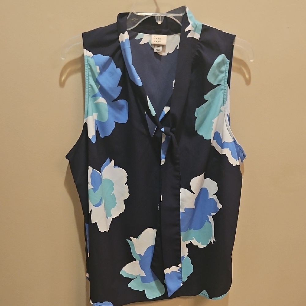 A New Day Black and Blue Tie Front Sleeveless Blouse